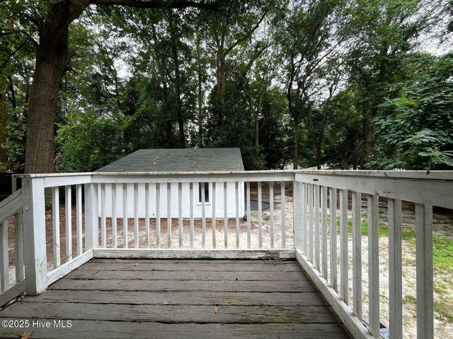 440 E Massachusetts Avenue, Southern Pines, NC 28387