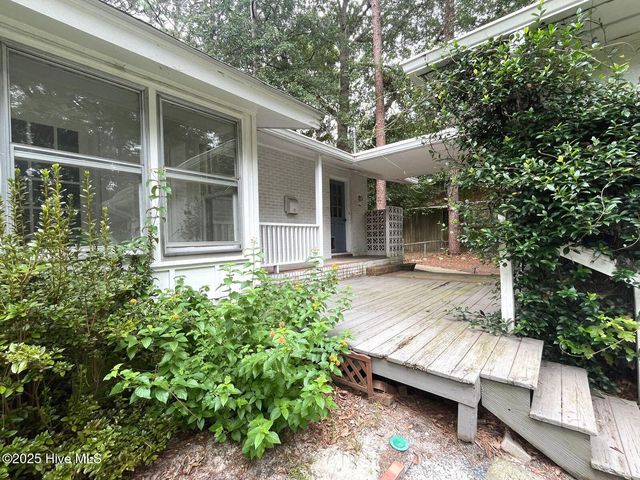 440 E Massachusetts Avenue, Southern Pines, NC 28387