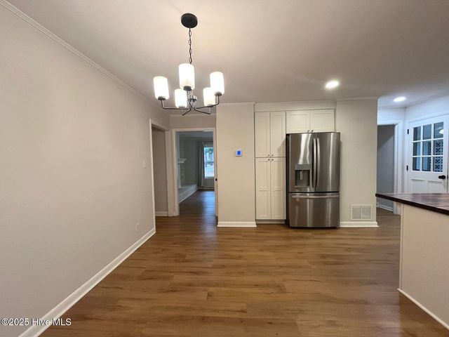 440 E Massachusetts Avenue, Southern Pines, NC 28387