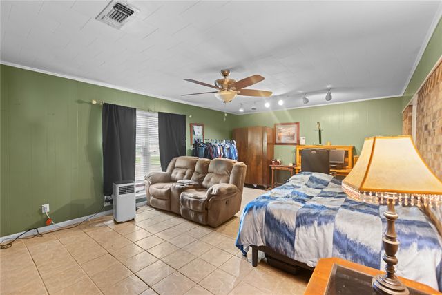 1101 14th Street, Honey Grove, TX 75446