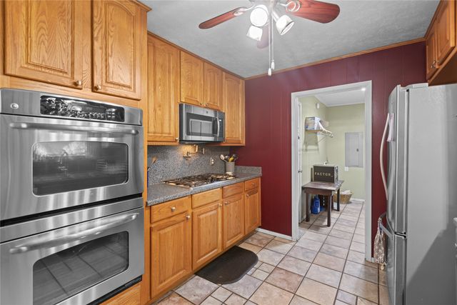 1101 14th Street, Honey Grove, TX 75446