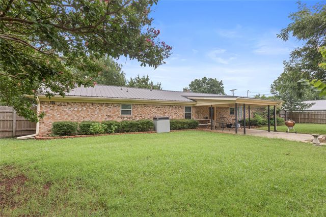 1101 14th Street, Honey Grove, TX 75446