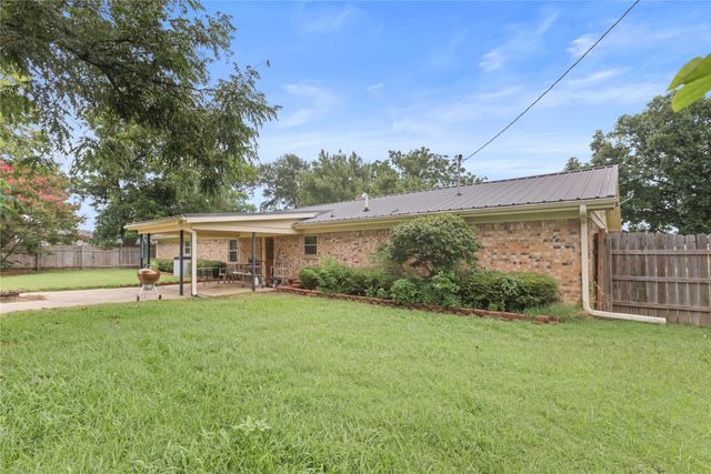 1101 14th Street, Honey Grove, TX 75446