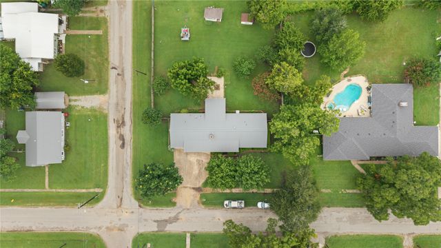 1101 14th Street, Honey Grove, TX 75446
