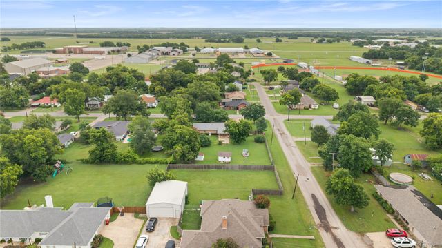 1101 14th Street, Honey Grove, TX 75446