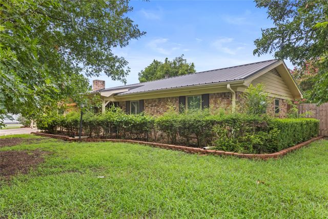 1101 14th Street, Honey Grove, TX 75446