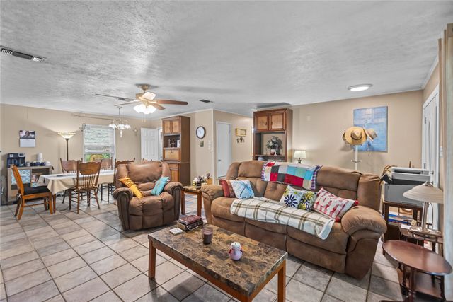 1101 14th Street, Honey Grove, TX 75446