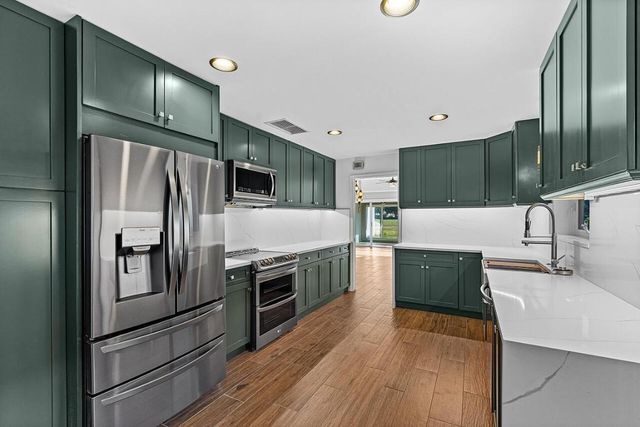 2431 SW Brookwood Lane, Palm City, FL 34990