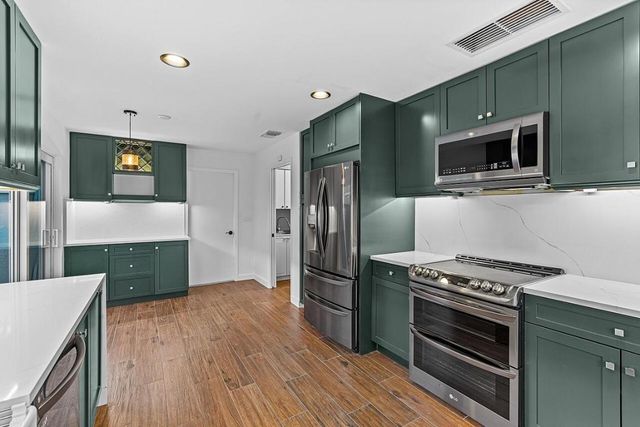 2431 SW Brookwood Lane, Palm City, FL 34990