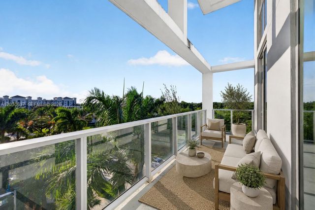 2000 Metropica Way 417, Sunrise, FL 33323
