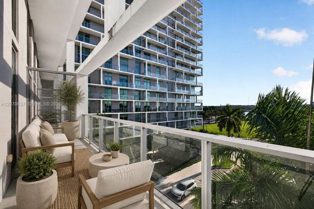 2000 Metropica Way 417, Sunrise, FL 33323