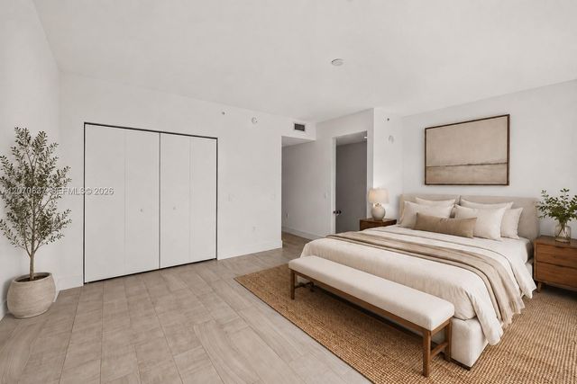 2000 Metropica Way 417, Sunrise, FL 33323