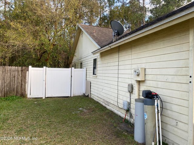 8420 THREE CREEKS Boulevard, Jacksonville, FL 32220