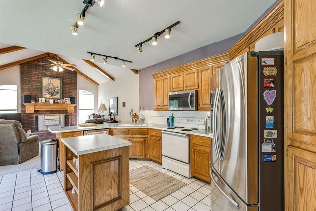 608 N Remington Way, Mustang, OK 73064