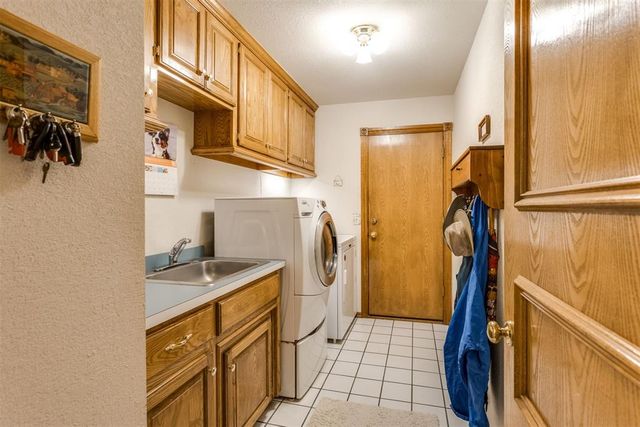 608 N Remington Way, Mustang, OK 73064