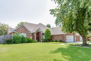 608 N Remington Way, Mustang, OK 73064