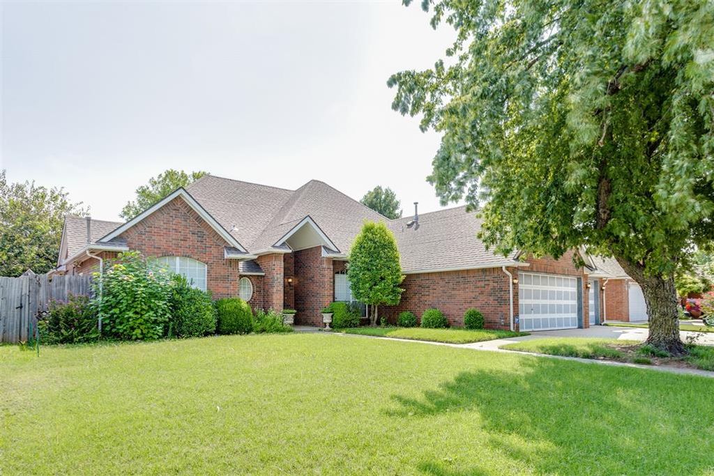 608 N Remington Way, Mustang, OK 73064