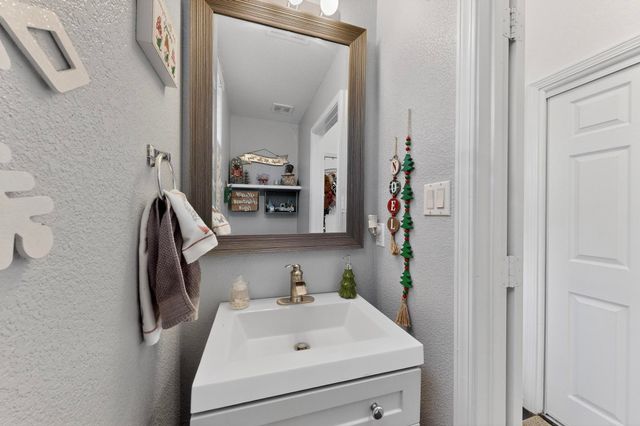 2512 Mountain Gate Lane SW, Albuquerque, NM 87121