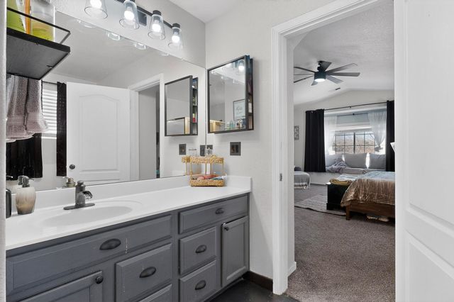 2512 Mountain Gate Lane SW, Albuquerque, NM 87121