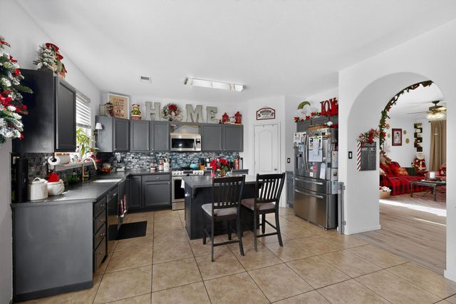 2512 Mountain Gate Lane SW, Albuquerque, NM 87121