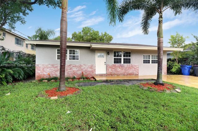 6120 SW 19th St, North Lauderdale, FL 33068
