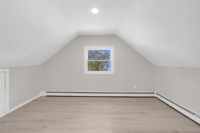 29 Pitchpine Place, Medford, NY 11763