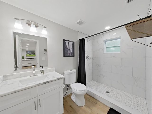 6902 E 29TH AVENUE, Tampa, FL 33619