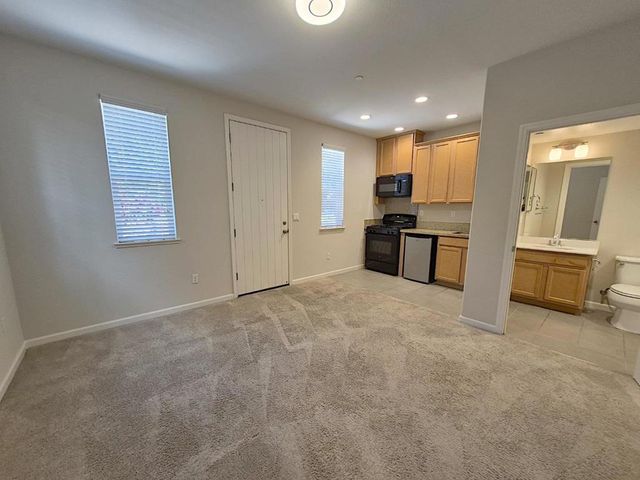 97 Montecito Vista Drive 8, San Jose, CA 95111