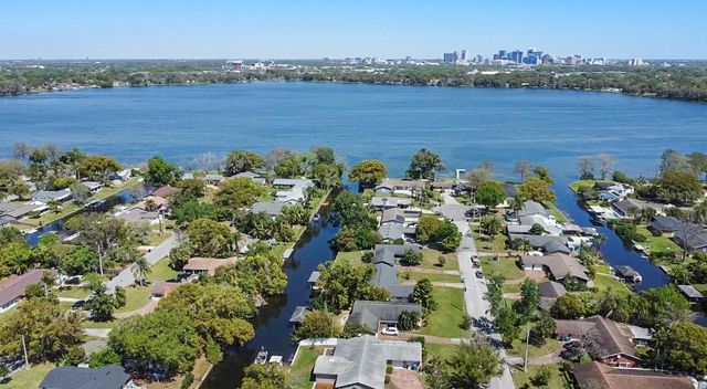 2601 WINDWARD COURT, Orlando, FL 32805