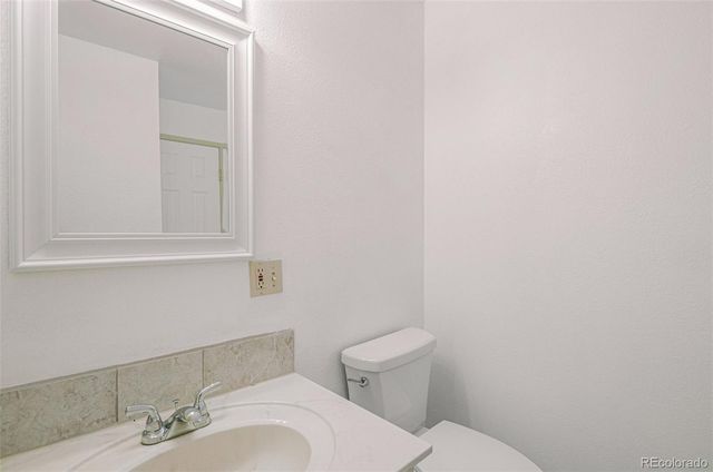 7335 E Quincy Avenue 208, Denver, CO 80237