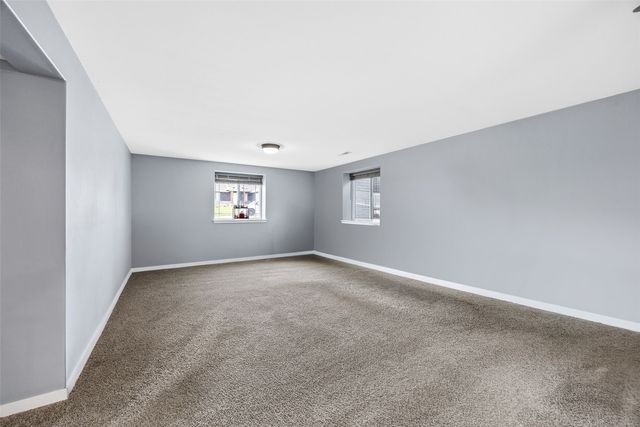 601 Gentry Lane, Tiffin, IA 52340
