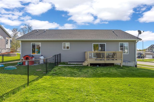 601 Gentry Lane, Tiffin, IA 52340