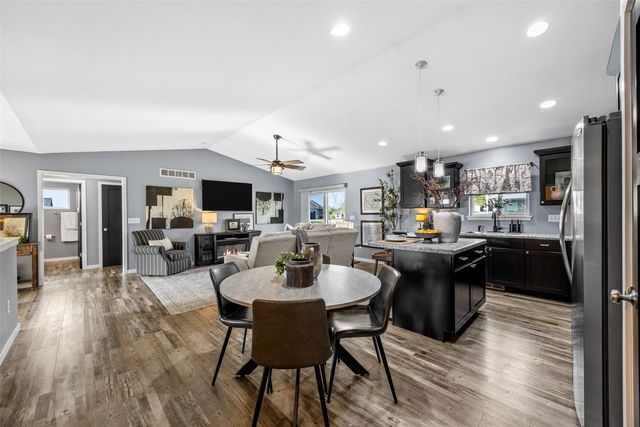 601 Gentry Lane, Tiffin, IA 52340