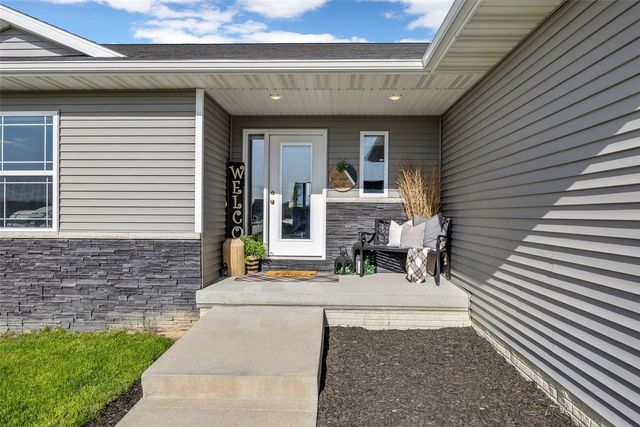 601 Gentry Lane, Tiffin, IA 52340