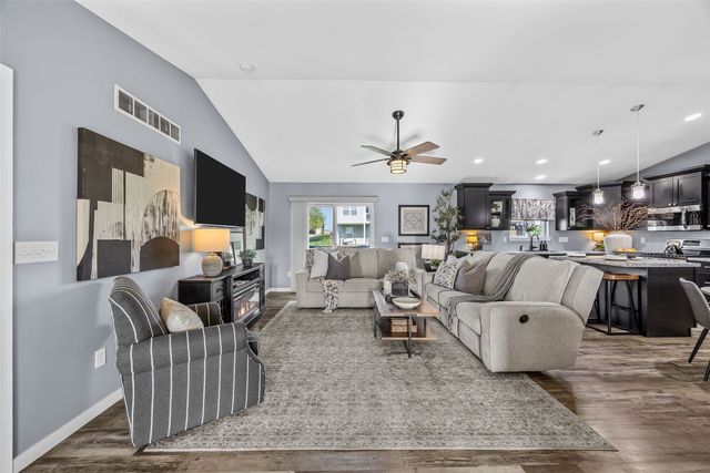 601 Gentry Lane, Tiffin, IA 52340