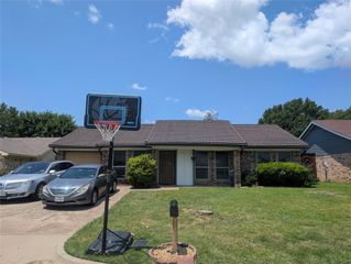 5314 Umbrella Pine Court, Arlington, TX 76018