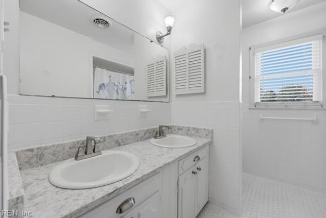 5233 Fairfield BLVD, Virginia Beach, VA 23464
