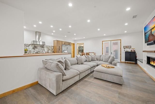 1140 Gary Lane, Escondido, CA 92026