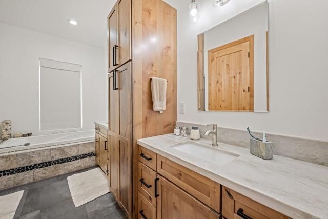 1140 Gary Lane, Escondido, CA 92026