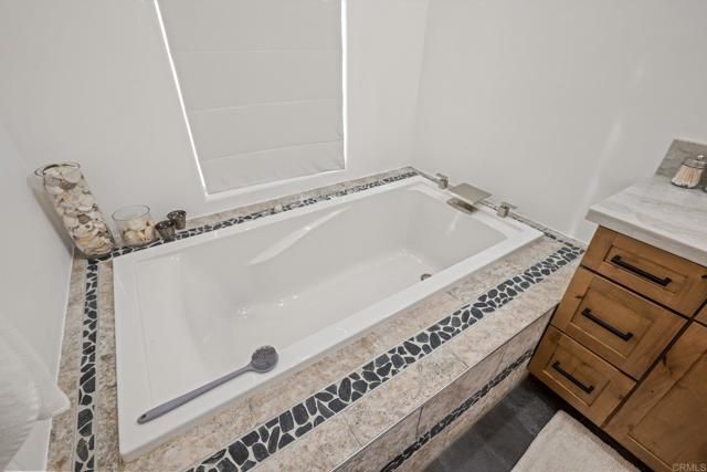 1140 Gary Lane, Escondido, CA 92026