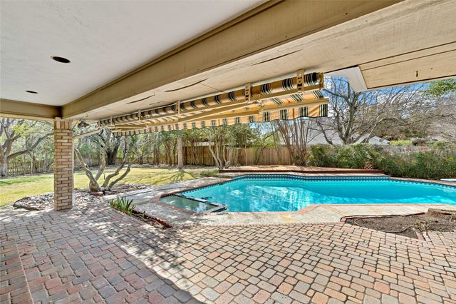 6326 Oakleaf Road, Dallas, TX 75248