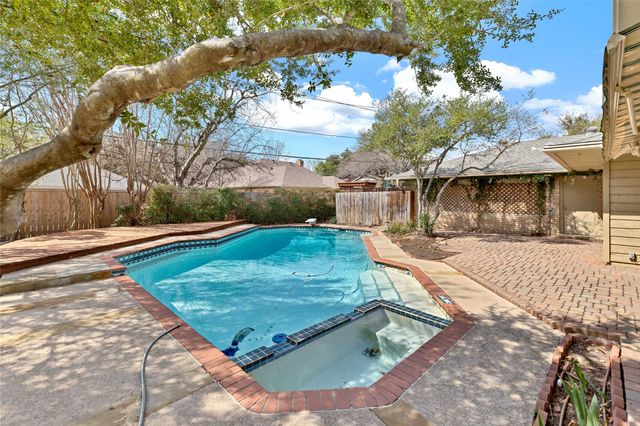 6326 Oakleaf Road, Dallas, TX 75248