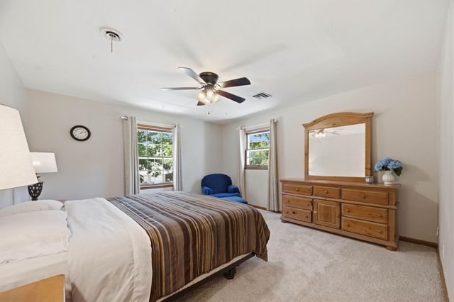 8226 E Peach Tree Ln, Wichita, KS 67207