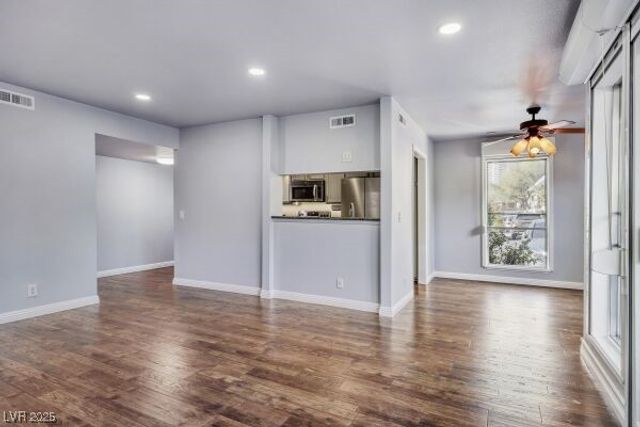 682 Oakmont Avenue 1507, Las Vegas, NV 89109