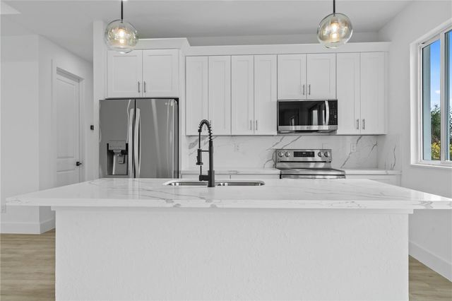 13438 MCINTOSH AVENUE, Port Charlotte, FL 33981