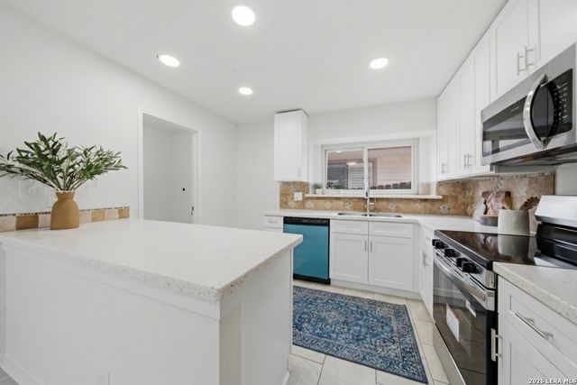 9231 DEER VLG, San Antonio, TX 78250