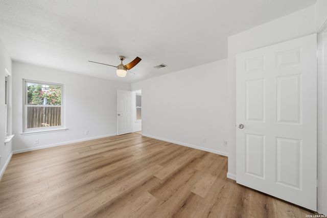 9231 DEER VLG, San Antonio, TX 78250