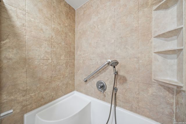 9231 DEER VLG, San Antonio, TX 78250