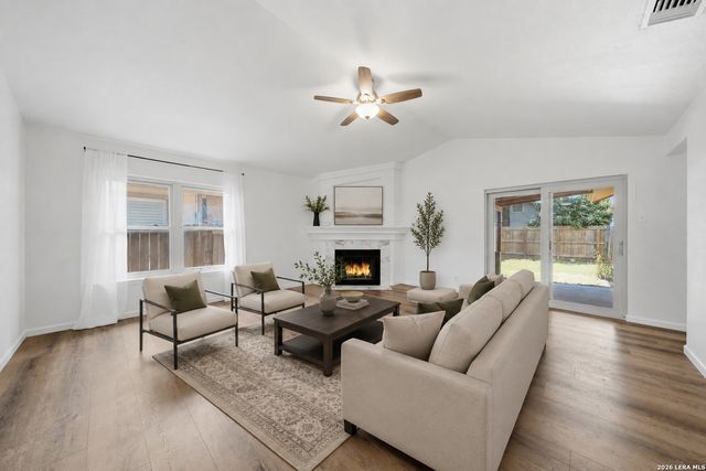 9231 DEER VLG, San Antonio, TX 78250