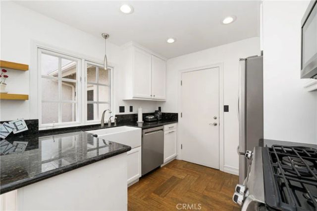 20 Wintermist, Irvine, CA 92614